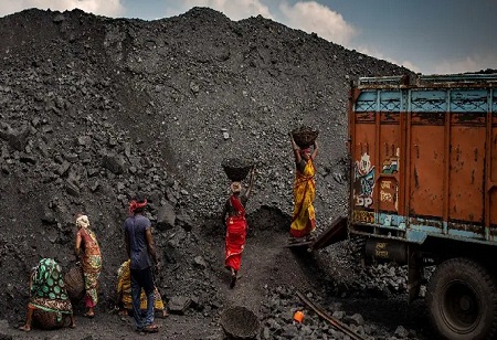 Coal India's Q4 profit falls 17% on higher provisions for wage bill