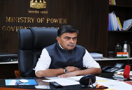 Power generation capacity to hit 820GW by 2030; over 500GW from non-fossil fuel sources: R K Singh  