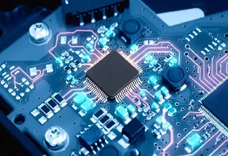Gehlot invites Vedanta to set up semiconductor chip industry in Rajasthan