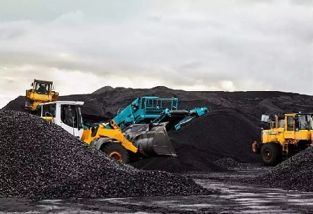 Energy experts fear India's turn to 'dirty coal' commercially unviable