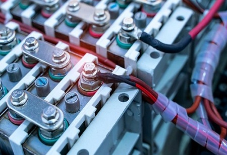India Needs Invest 33,750 Cr on Lithium-Ion Battery Manufacturing Facilities