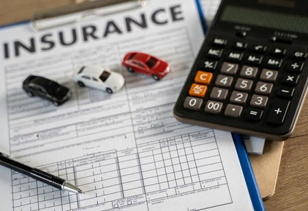How a Term Insurance Calculator Helps You Choose the Right Coverage?