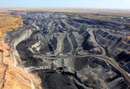 Government signs contracts for 31 small fields, 4 coal bed methane blocks