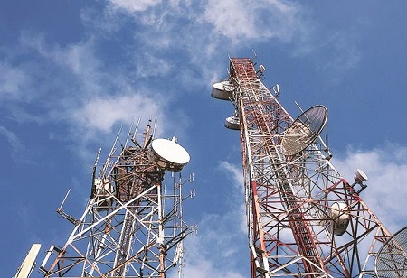 DoT asks Telcos to Pay Rs 21,919 crore Upfront for the Bought Spectrum