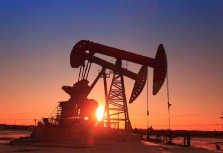 Oil majors gambling on emissions mitigation technologies: Carbon Tracker