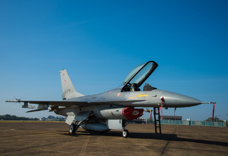 Reliance Infra Eyes ₹5,000 Cr Defence Boost via Aircraft Upgrade Drive