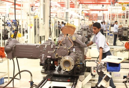PM Modi Inaugurates Mahindra Tractor Skill Centre in Gadchiroli