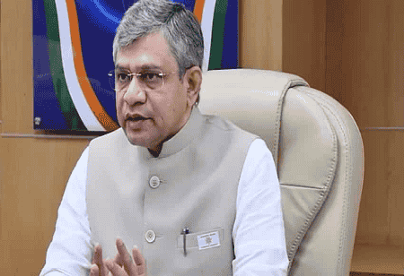 India Becomes Largest Smartphone Supplier to US, Says Ashwini Vaishnaw