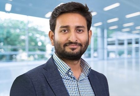 Powering the Planet Sustainably: Scaling Clean Energies in Oil-Dependent Markets