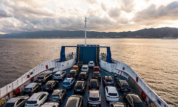 Indian Automakers Pause MENA Exports Amid Hormuz Shipping Risks