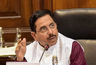 Minister Prahlad Joshi Calls Uber CEO to Lead India's EV Adoption