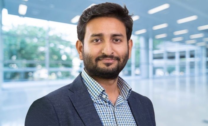 Powering the Planet Sustainably: Scaling Clean Energies in Oil-Dependent Markets