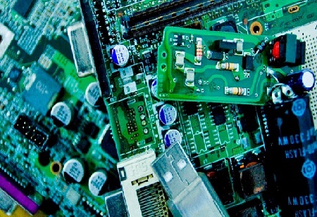 India to be a $100 Bn electronic manufacturing industry in FY26, says E&IT MoS