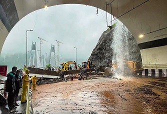 New Rs 7,000-crore Mumbai-Pune Expressway Stretch Faces Monsoon Test, Industry Outlook