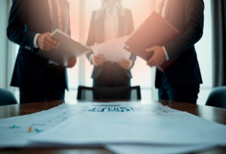  Industry Outlook Team
