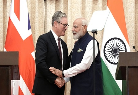 UK and India Sign £350m Missile Deal to Boost Defence Ties