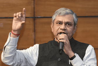 India Smartphone Exports Reach $30 Billion, Says Ashwini Vaishnaw Ashwini Vaishnaw, Industry Outlook